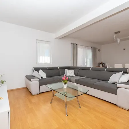 Apartman Violeta With Amazing Sea View Makarska